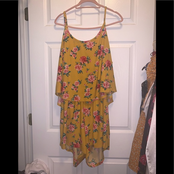 Ultra Flirt Pants - NWOT SIZE 2X Yellow Floral Print Romper!